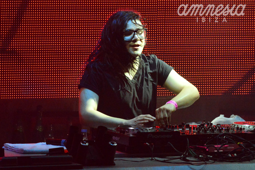 Image de couverture - Skrillex sort SOMA par surprise